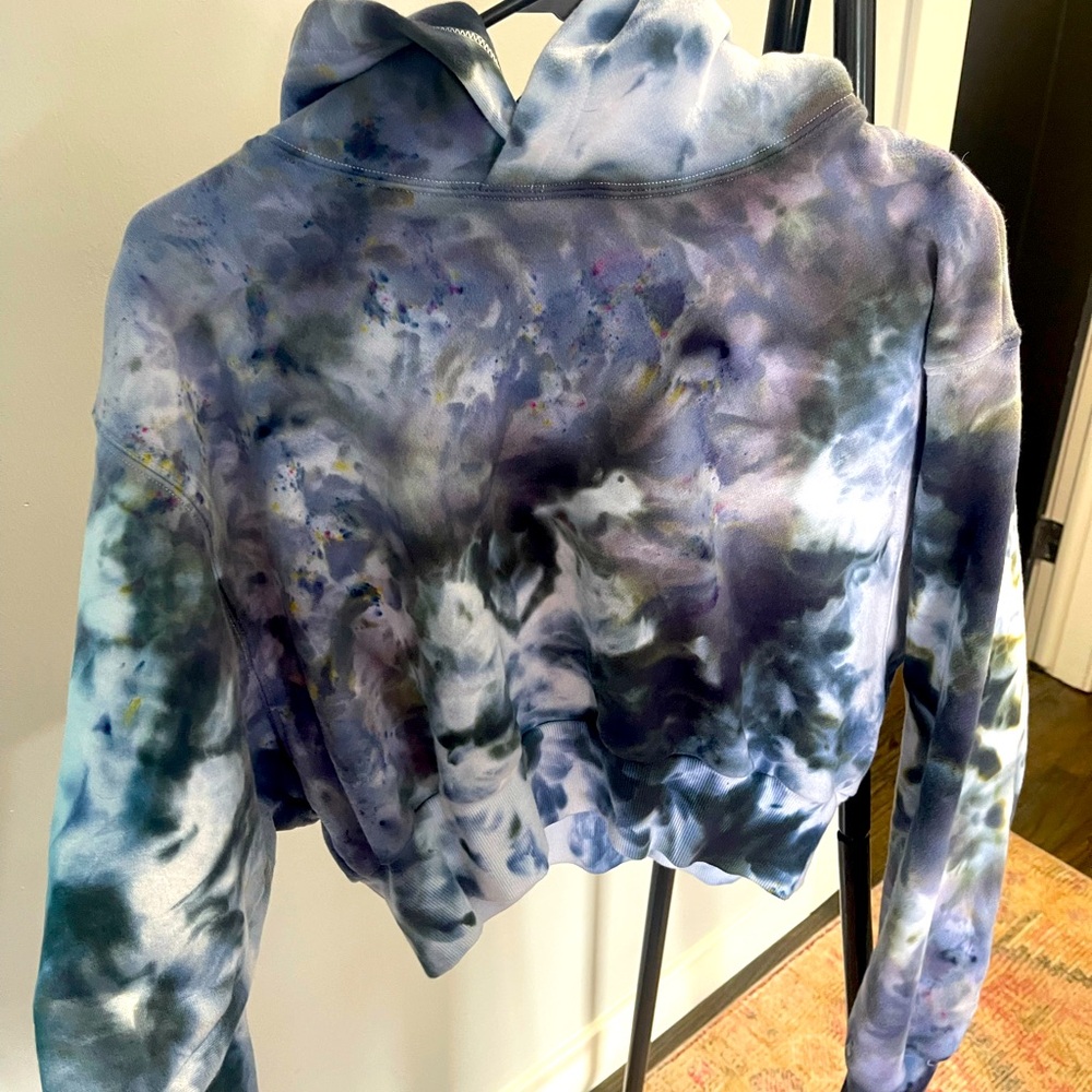 TNA trust the universe tie dyed crop hoody
